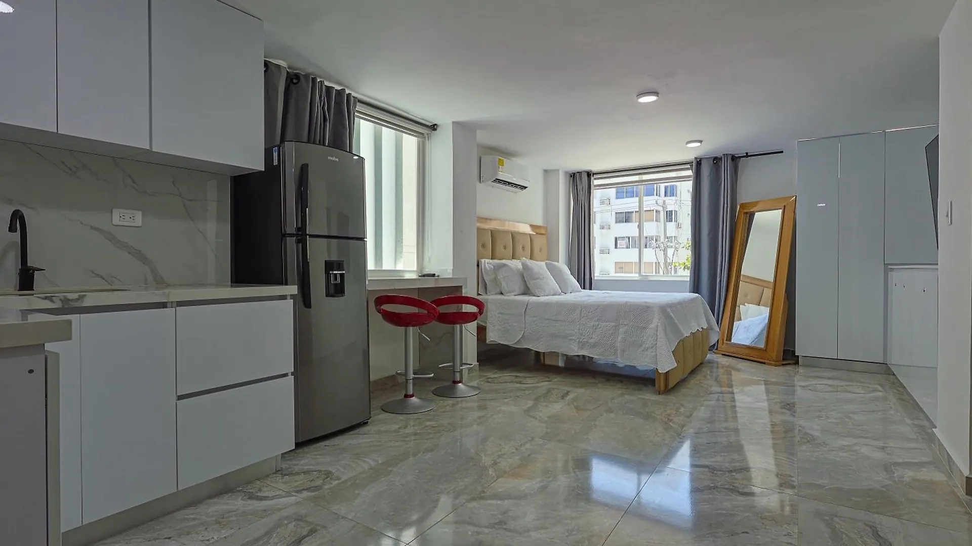 Lujoso Apartamento Con Salida A La Playa Cartagena 0*,