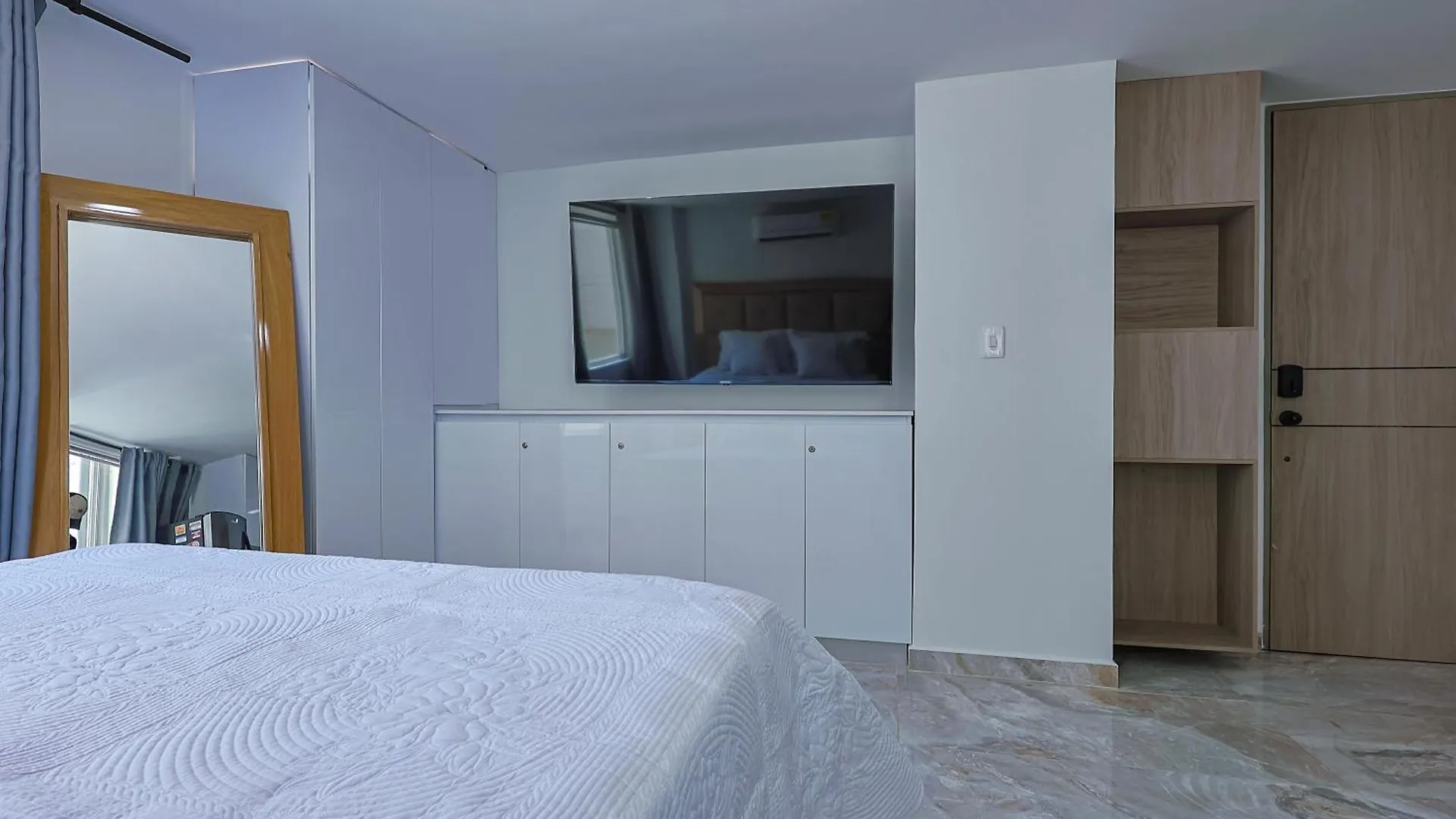 Lujoso Apartamento Con Salida A La Playa Cartagena 0*,